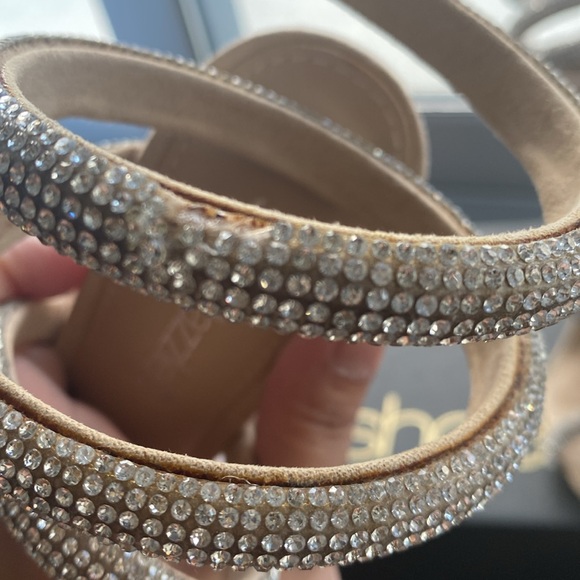 Very Good condition Heels with free gift - Picture 4 of 4